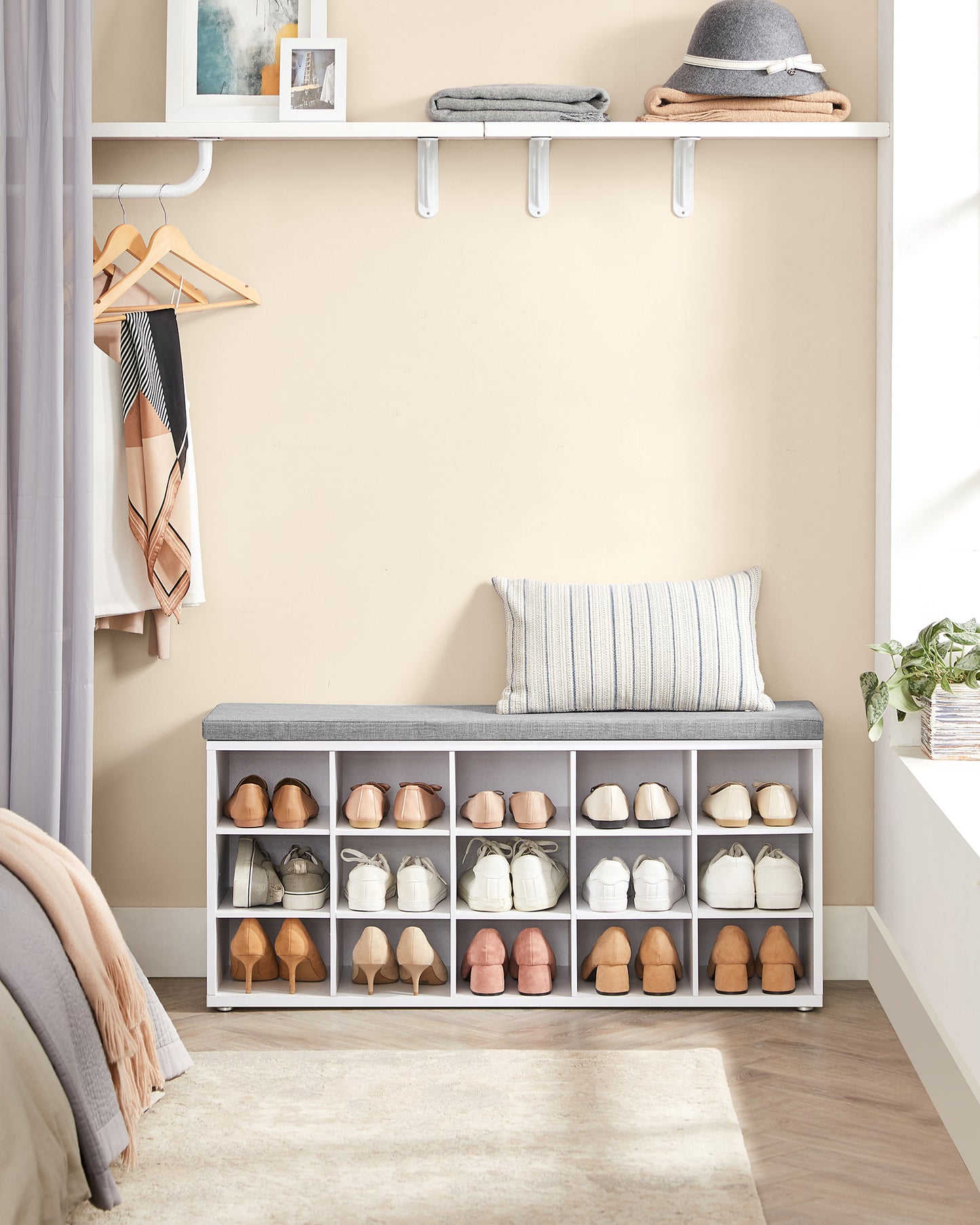 VASAGLE Shoe Bench with Cushion, Storage Bench with Padded Seat, Entryway Bench with 15 Compartments White and Grayv